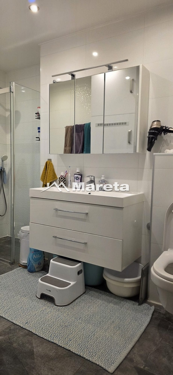 Zadar &ndash; Bili brig | 80,59 m&sup2; | 2S+DB | Kompletno renoviran | Namje&scaron;ten | Mogućnost 3. sobe
