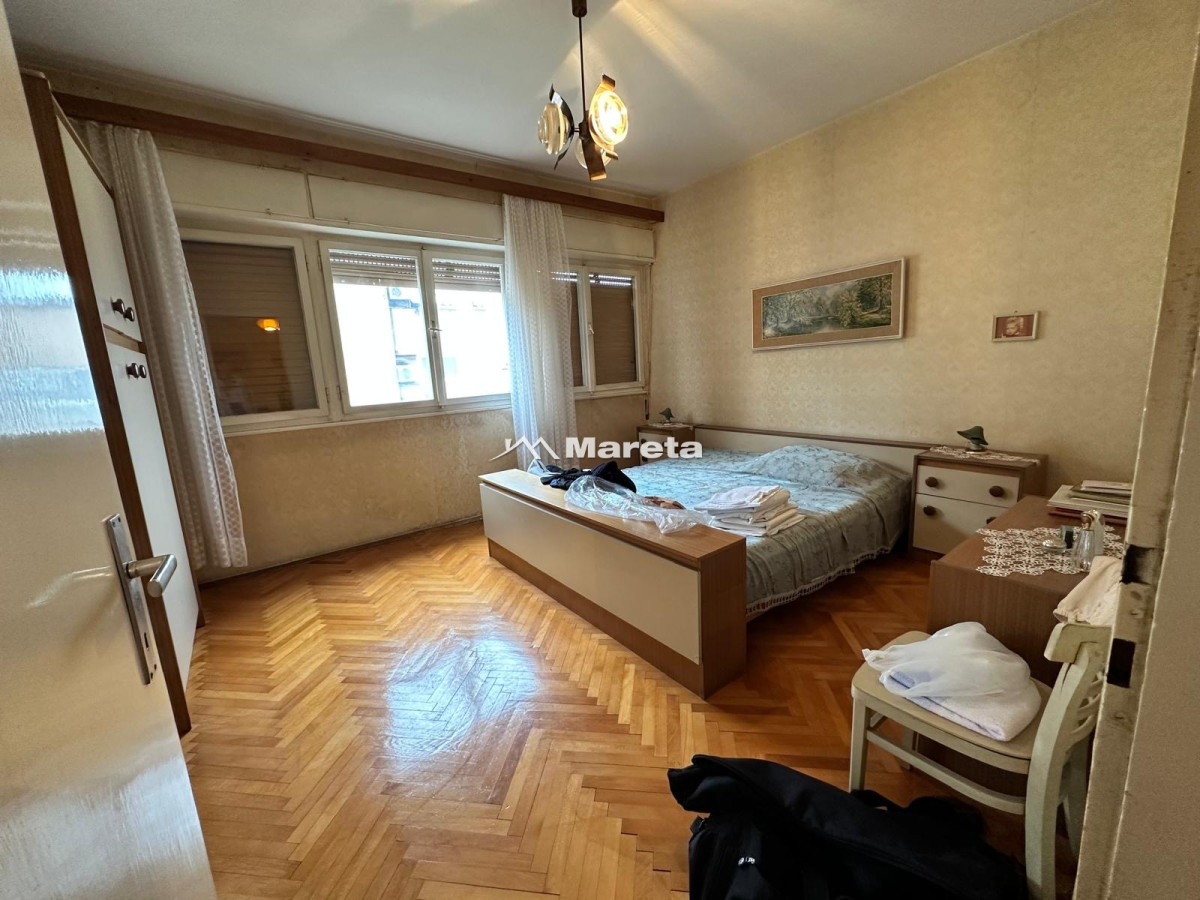 ZADAR - BRANIMIR, DVOSOBAN KOMFORAN STAN 70M2, 3.KAT!!!