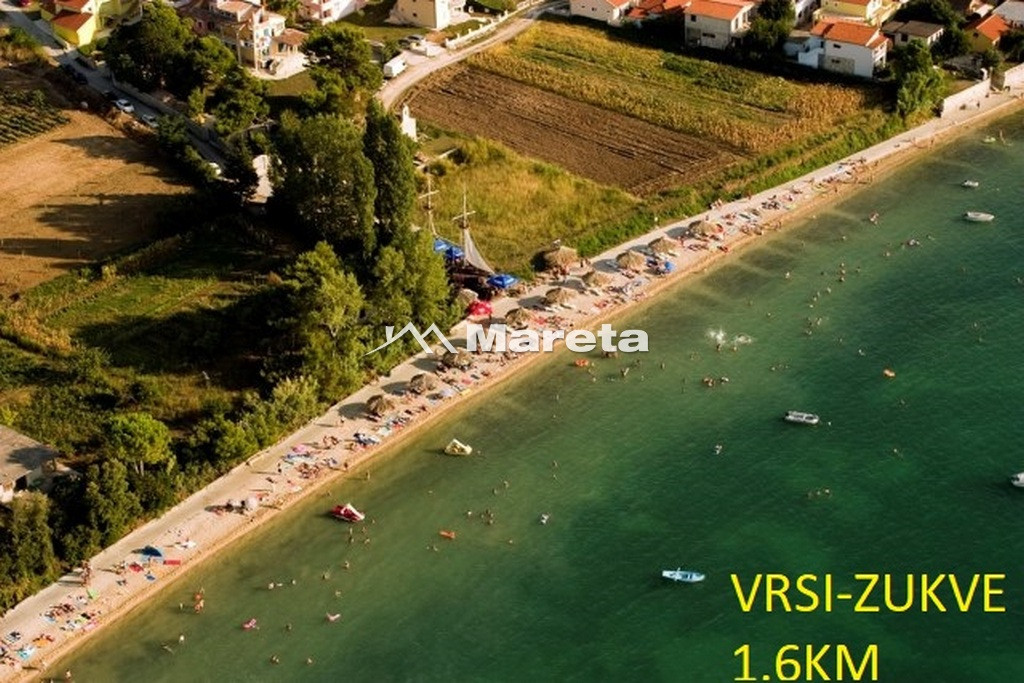 Građevinsko zemlji&scaron;te, Vrsi, 8010 m2