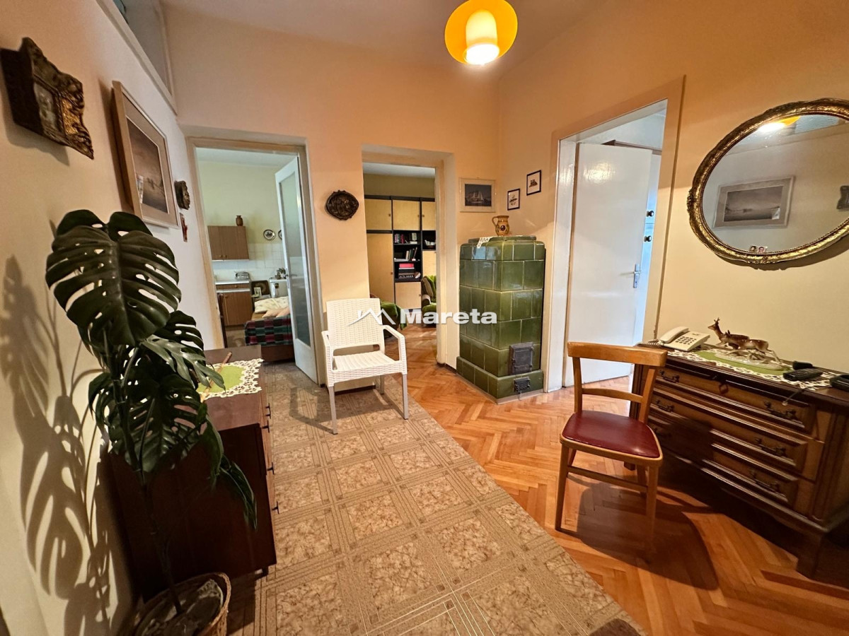ZADAR - BRANIMIR, DVOSOBAN KOMFORAN STAN 70M2, 3.KAT!!!