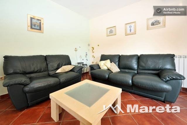 KUĆA SA 7 ODVOJENIH APARTMANA