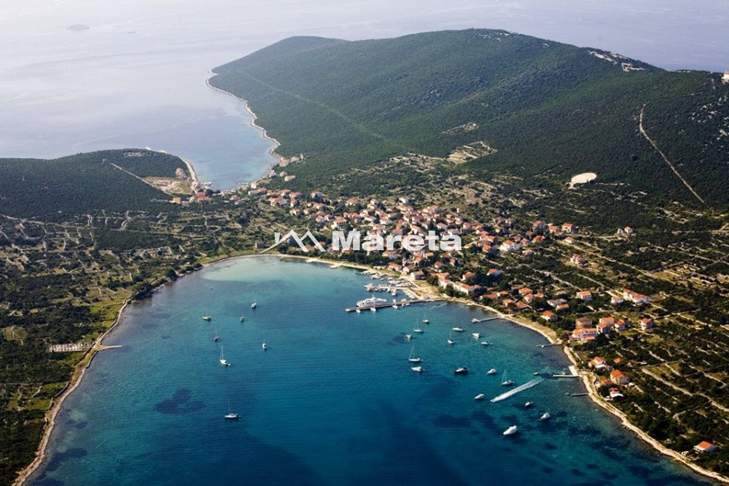 Građevinsko zemlji&scaron;te, Ist, 1000 m2