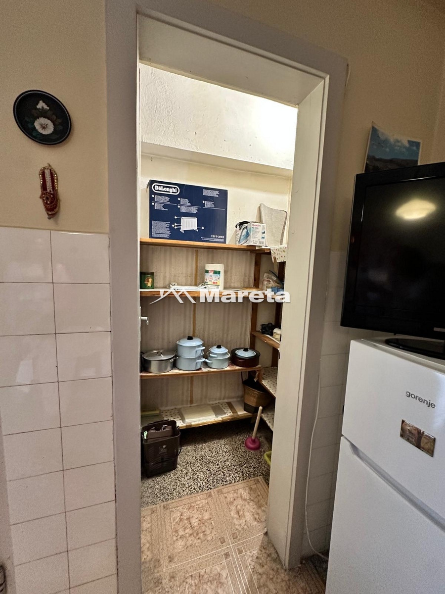 ZADAR - BRANIMIR, DVOSOBAN KOMFORAN STAN 70M2, 3.KAT!!!