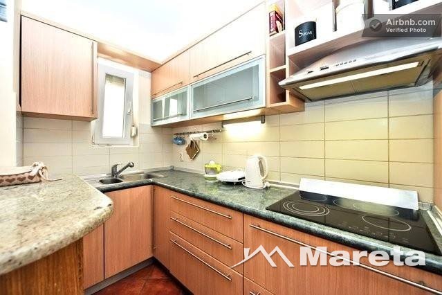 KUĆA SA 7 ODVOJENIH APARTMANA