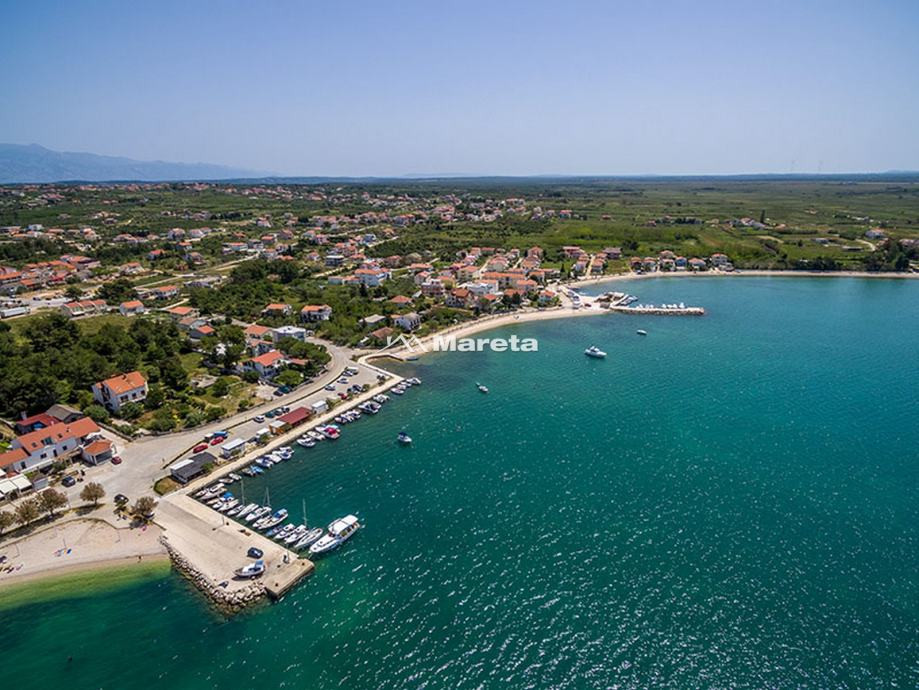 TROSOBAN STAN SA VRTOM I 2 PM U OBJEKTU SA 2 STANA