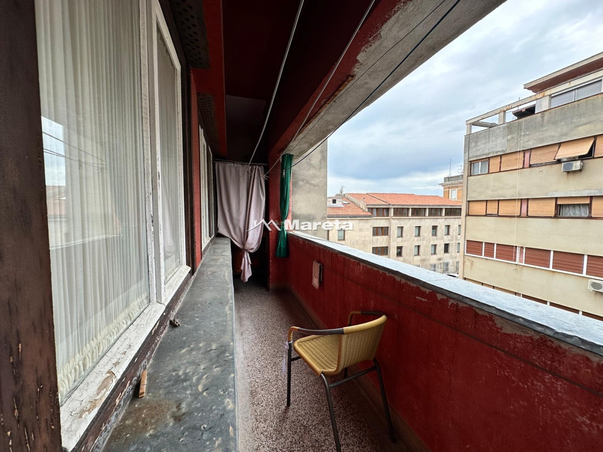 ZADAR - BRANIMIR, DVOSOBAN KOMFORAN STAN 70M2, 3.KAT!!!