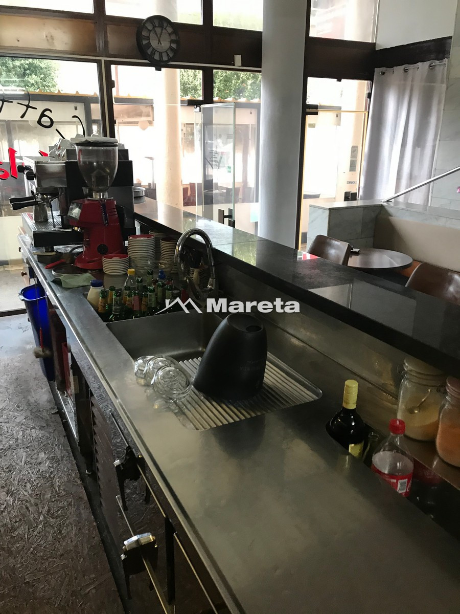 UHODANI CAFFE BAR 78M2 + TERASA!!!