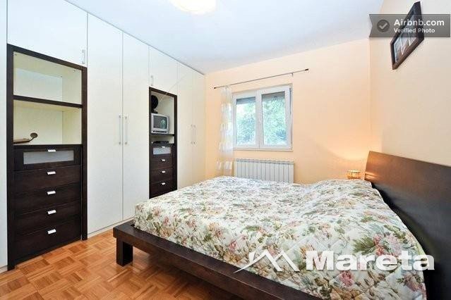 KUĆA SA 7 ODVOJENIH APARTMANA