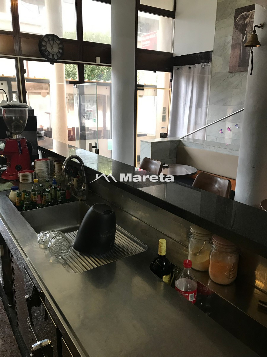 UHODANI CAFFE BAR 78M2 + TERASA!!!