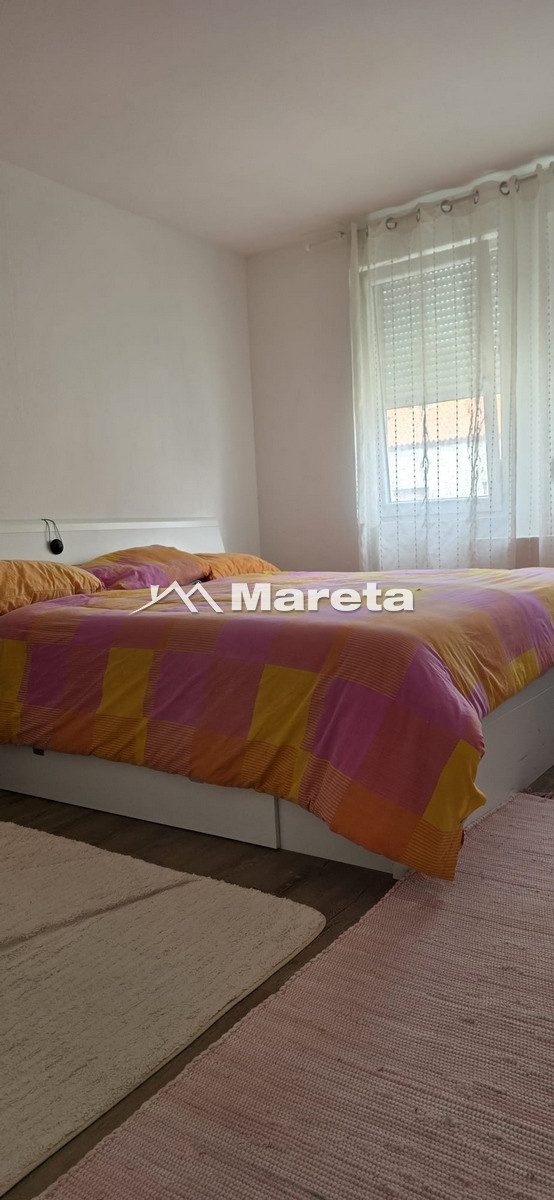 Zadar &ndash; Bili brig | 80,59 m&sup2; | 2S+DB | Kompletno renoviran | Namje&scaron;ten | Mogućnost 3. sobe
